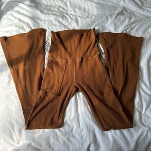 NWOT Offline by Aerie Ribbed Pocket Foldover Flare legging